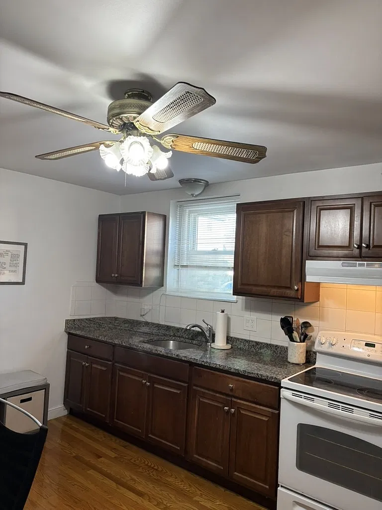 1 bed, 800 sqft, $2,000 — Photo 1