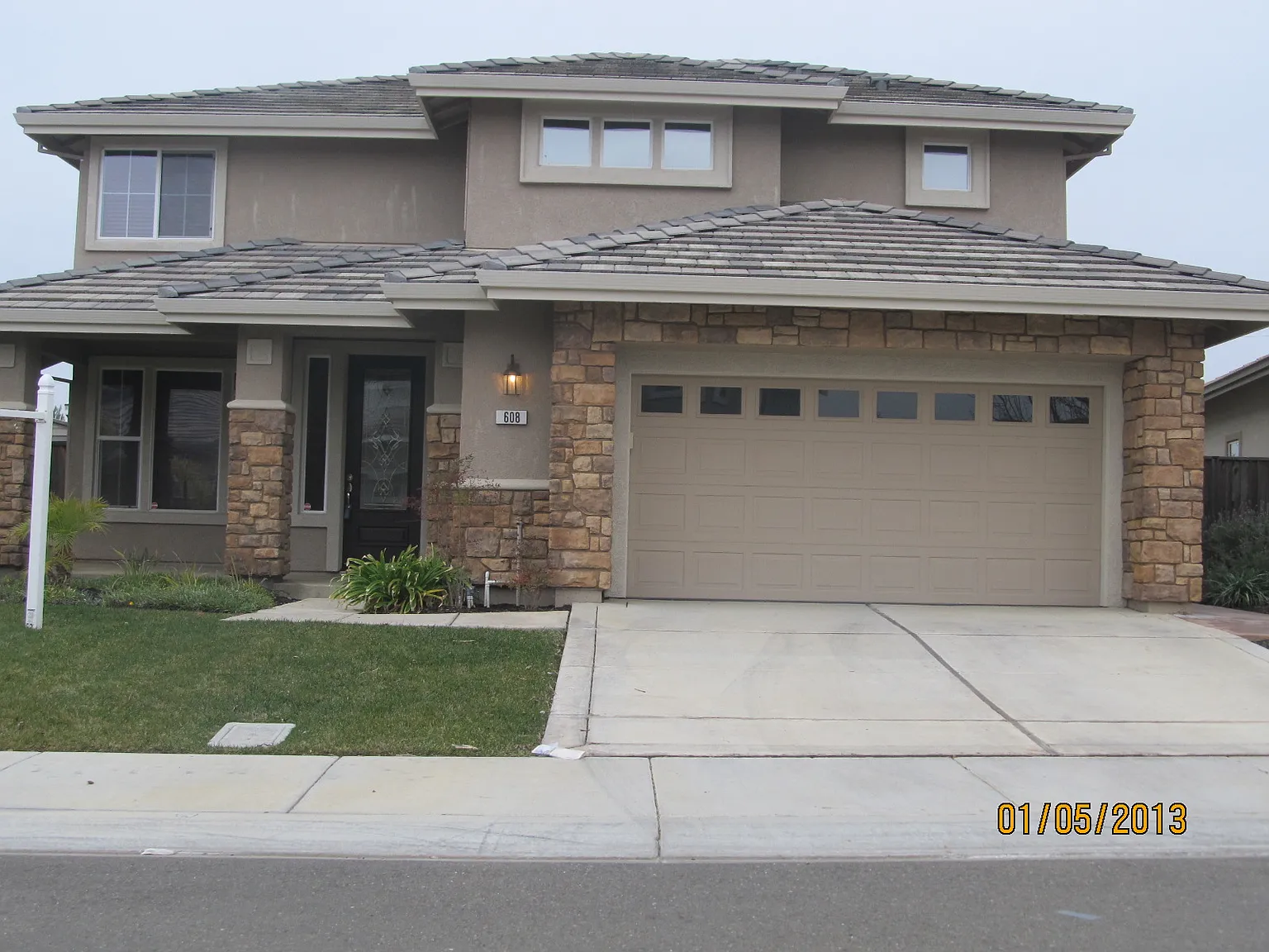 608 Merritt Ct photo 1