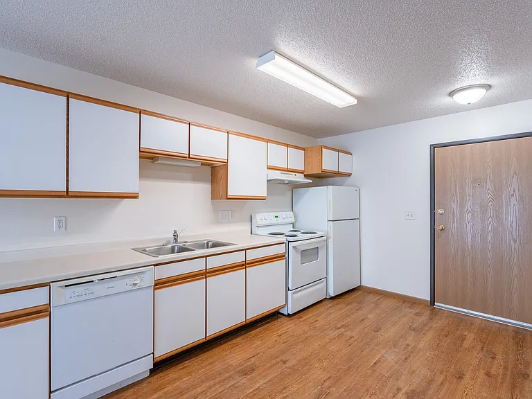 Fargo, ND Eagle Run Apartments | Kitchen