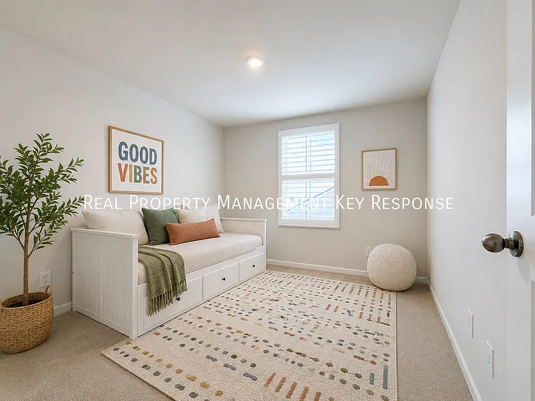 325 Heritage Ave — Photo 14