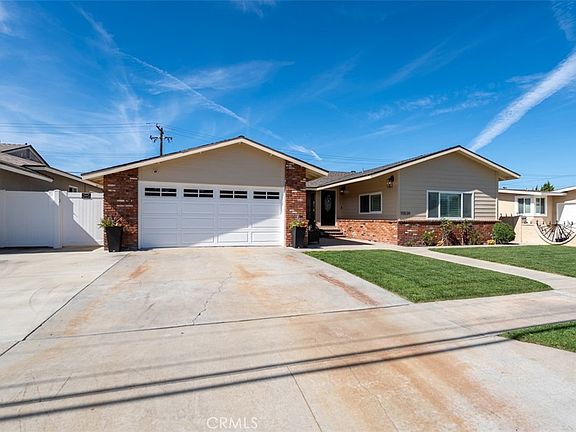 2nd image of 15539 Escalona Rd