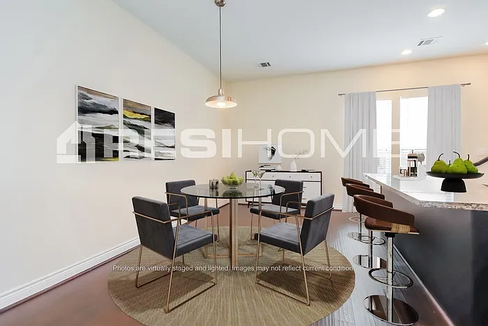 2326 Saint Emanuel St — Photo 5
