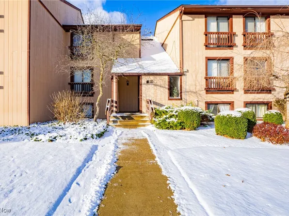 1105 Canyon View Rd APT 605, Northfield, OH 44067