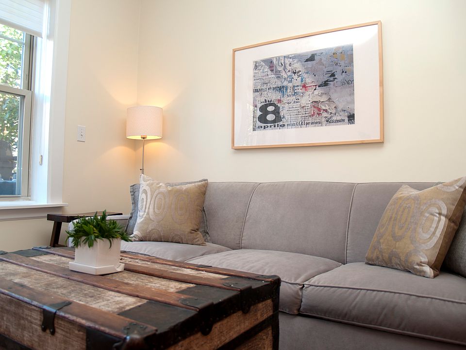1st image of 2237 N Lincoln Ave #D-3