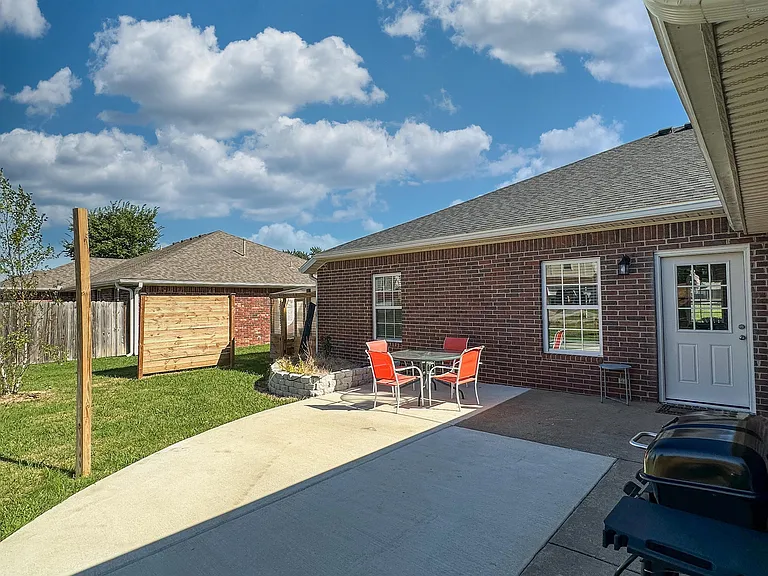 691 N Meadowlands Dr — Photo 5