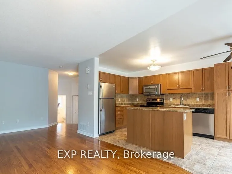 282 Macoun Cir — Photo 10