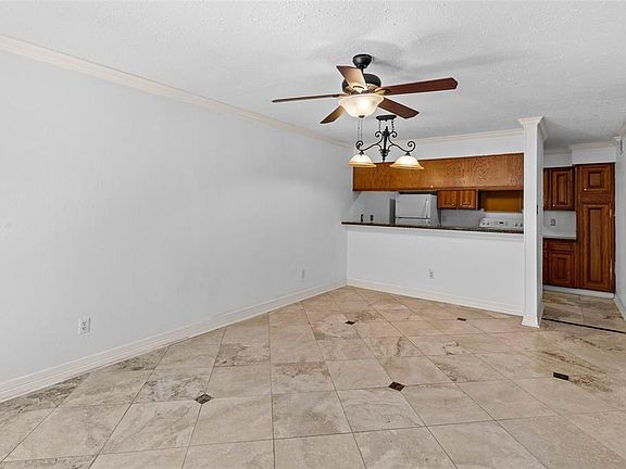 2nd image of 7313 Gulf Fwy APT 300