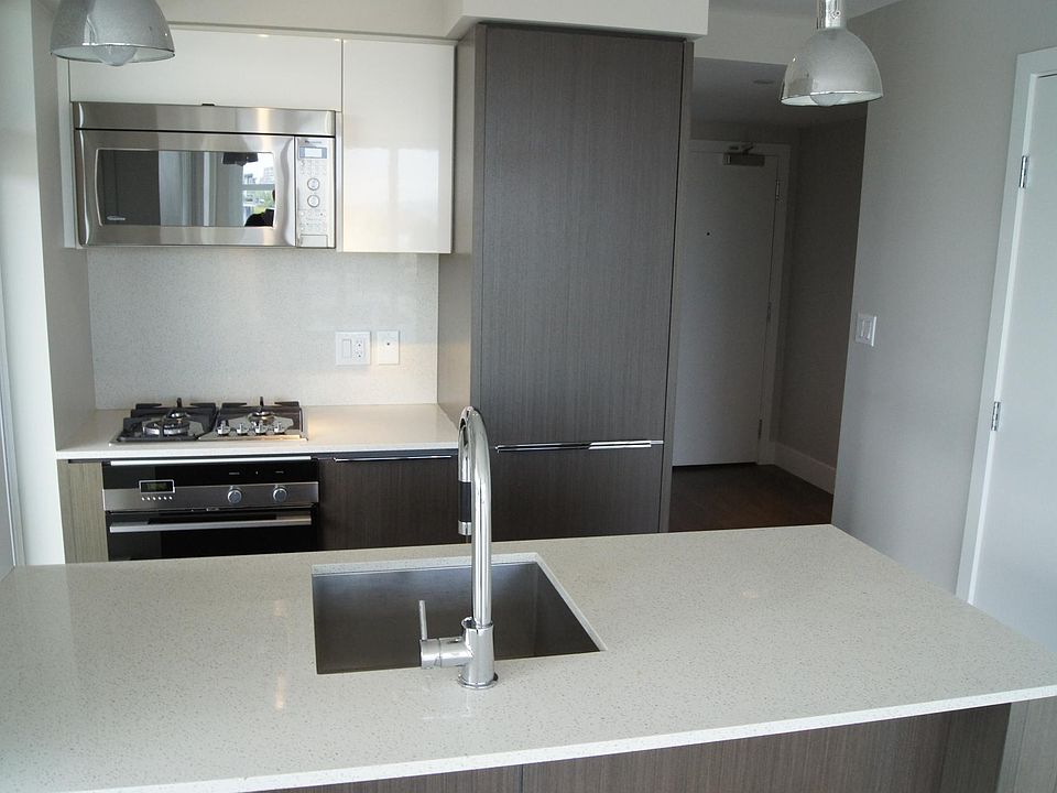1st image of 538 W 7th Ave #1003
