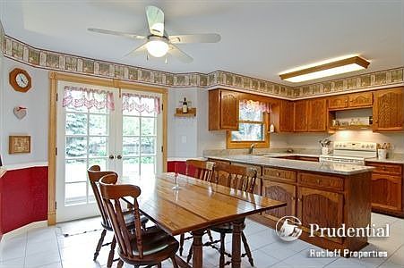 3rd image of 921 Wilshire Ct