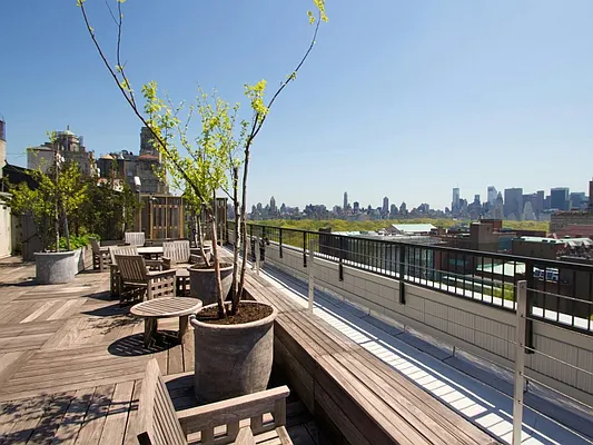 Sold by Sotheby's International Realty | media 6