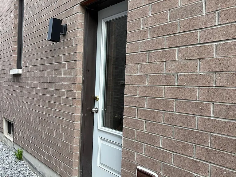 32 Fruitful Cres — Photo 2
