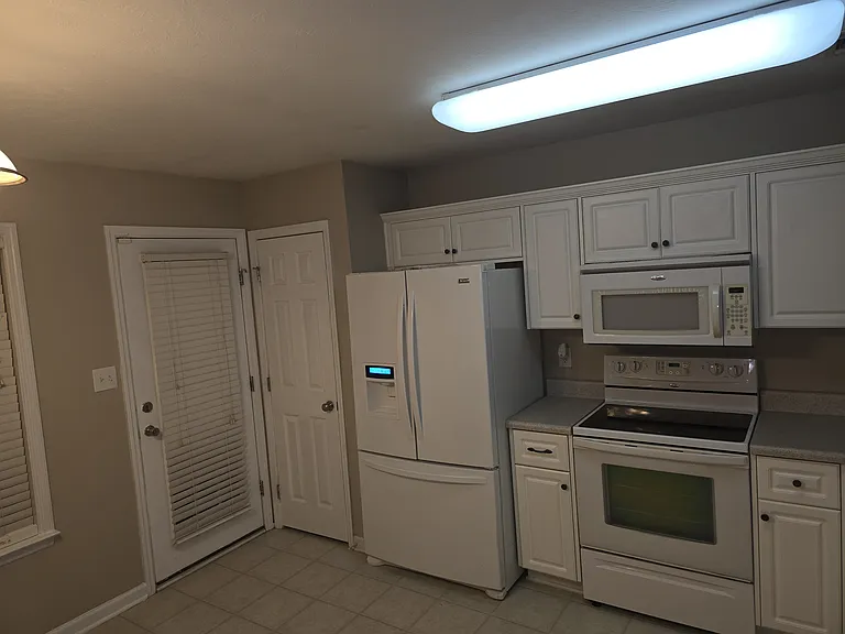 3021 Culverton Ct — Photo 16