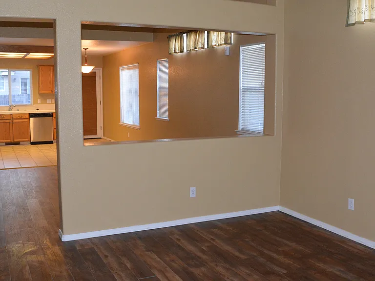 1610 Westmont Ln — Photo 7