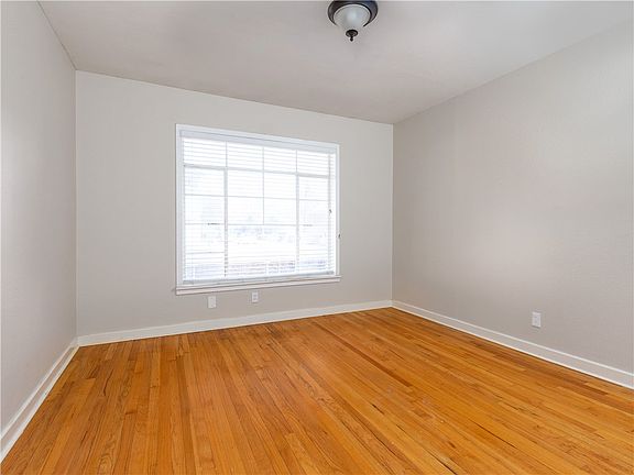 4th image of 3309 Grooms St APT 206-2