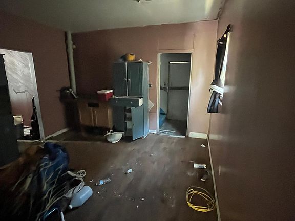 5th image of 1811 W Millman St