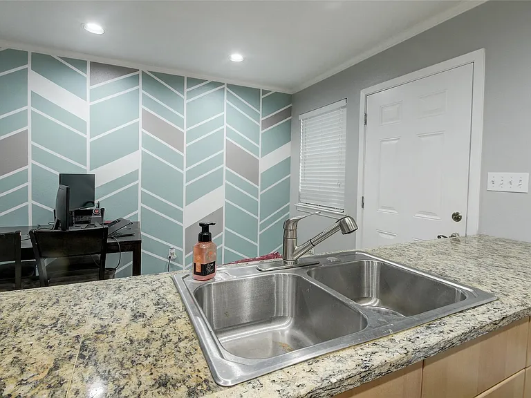 2101 Polaris Ave #9 — Photo 4
