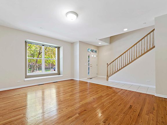 3rd image of 1770 Tudor Ln