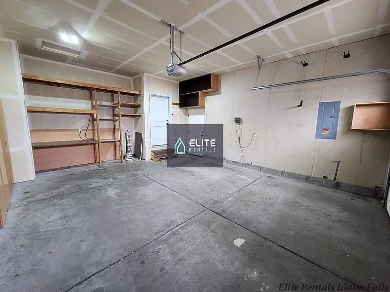3700 Potomac Way — Photo 11