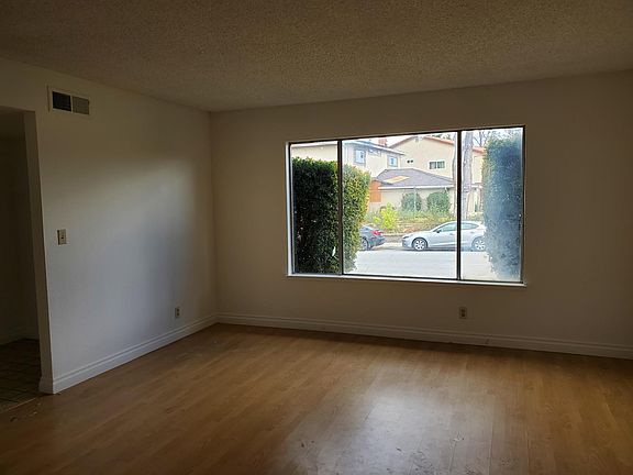 2nd image of 4565 Park Paxton Pl