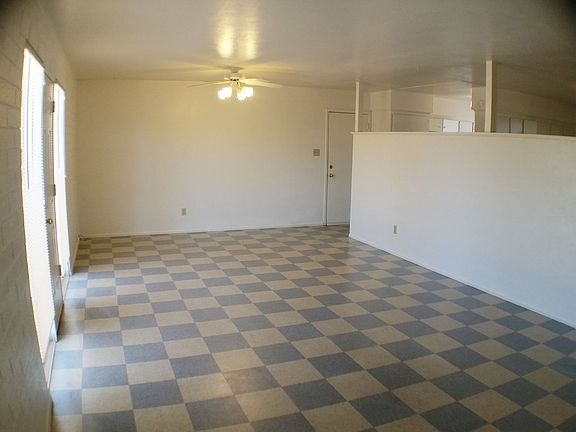 3rd image of 5820 W Rosewood Ln