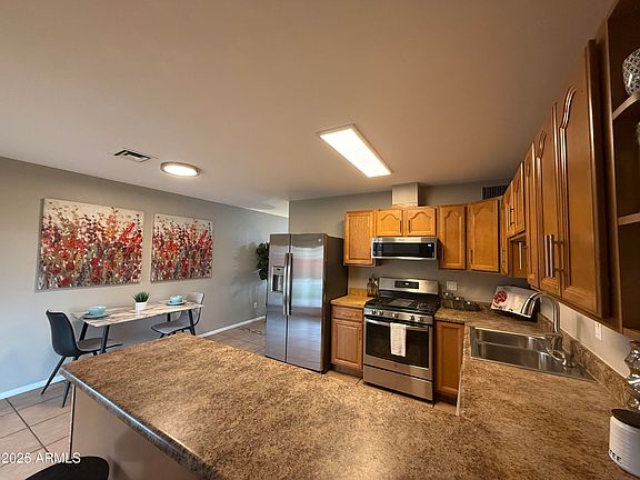 5th image of 3632 W EL CAMINO Drive