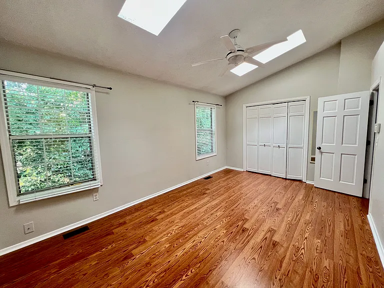 604 Wedgewood Way — Photo 14