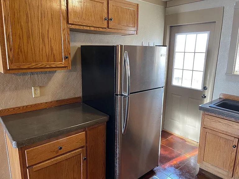 421 Watson Ln #4 — Photo 7