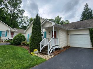 3 Bent Grass Ct #B, Black Mountain, NC 28711
