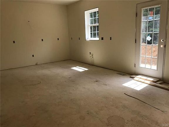 4th image of 2780 Destiny Ln