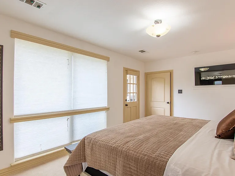 3631 Seguin Dr — Photo 20