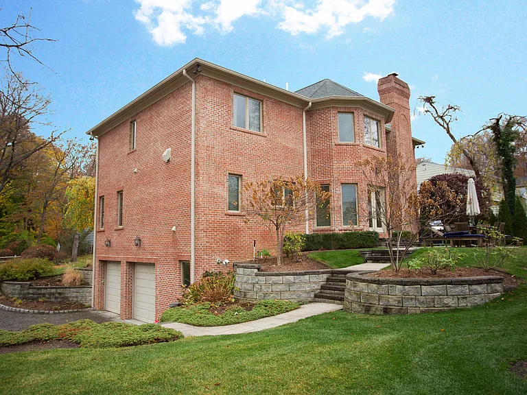146 Palisade Ave — Photo 21