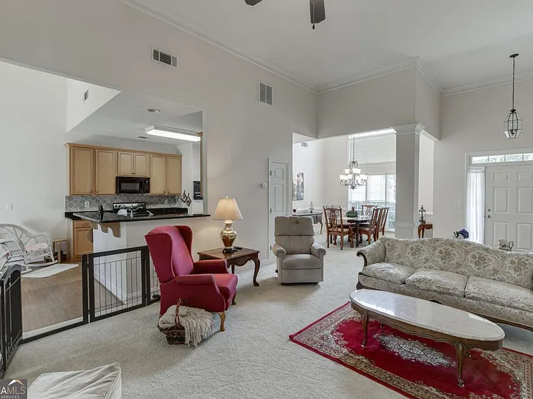 6440 Deep Woods Ct — Photo 11
