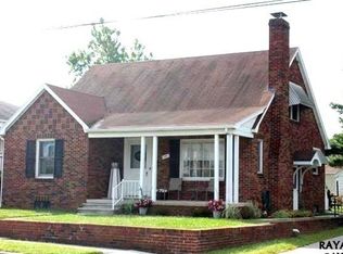 114 W Elm Ave, Hanover, PA 17331