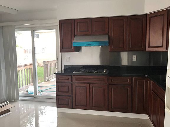 5th image of 627 Katan Ave
