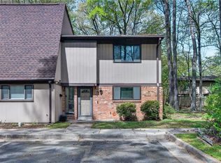 1007 Willow Green Dr, Newport News, VA 23602