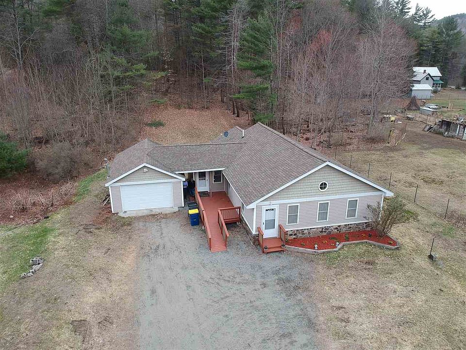 1st image of 10 Club House Dr