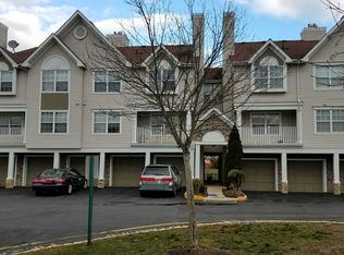 13 Edinburgh Ct, Edison, NJ 08820