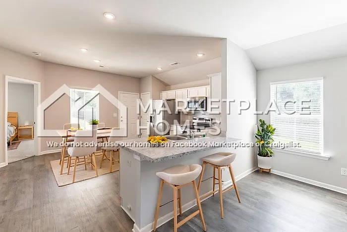 135 Broughton St — Photo 8