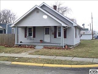 1st image of 700 W Oak St