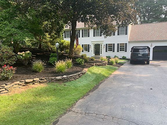 2nd image of 16 Wellington Dr