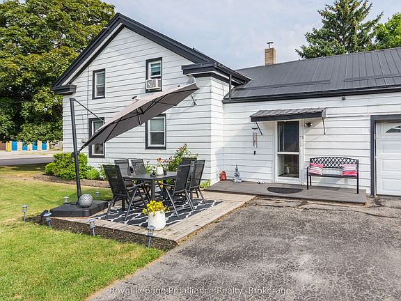 2nd image of 113 Trent St S