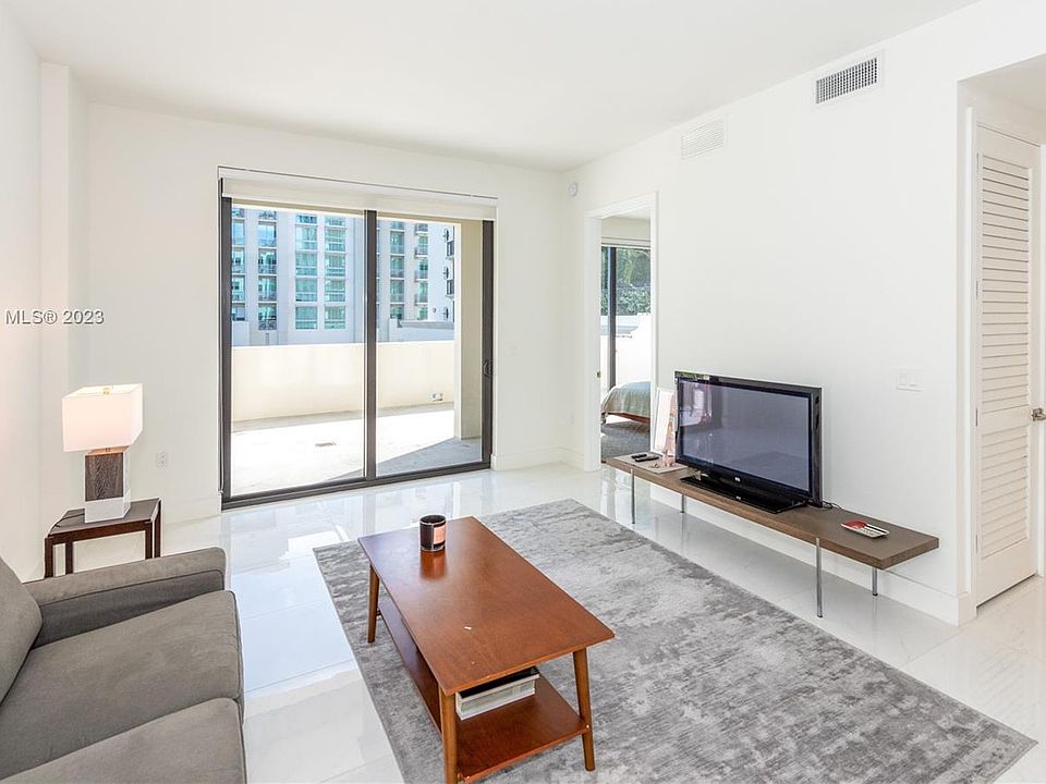 1st image of 301 Altara Ave APT 425