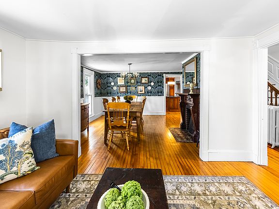 4th image of 287 French St