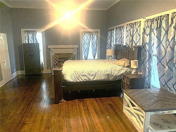 4th image of 103 N Allen Ave
