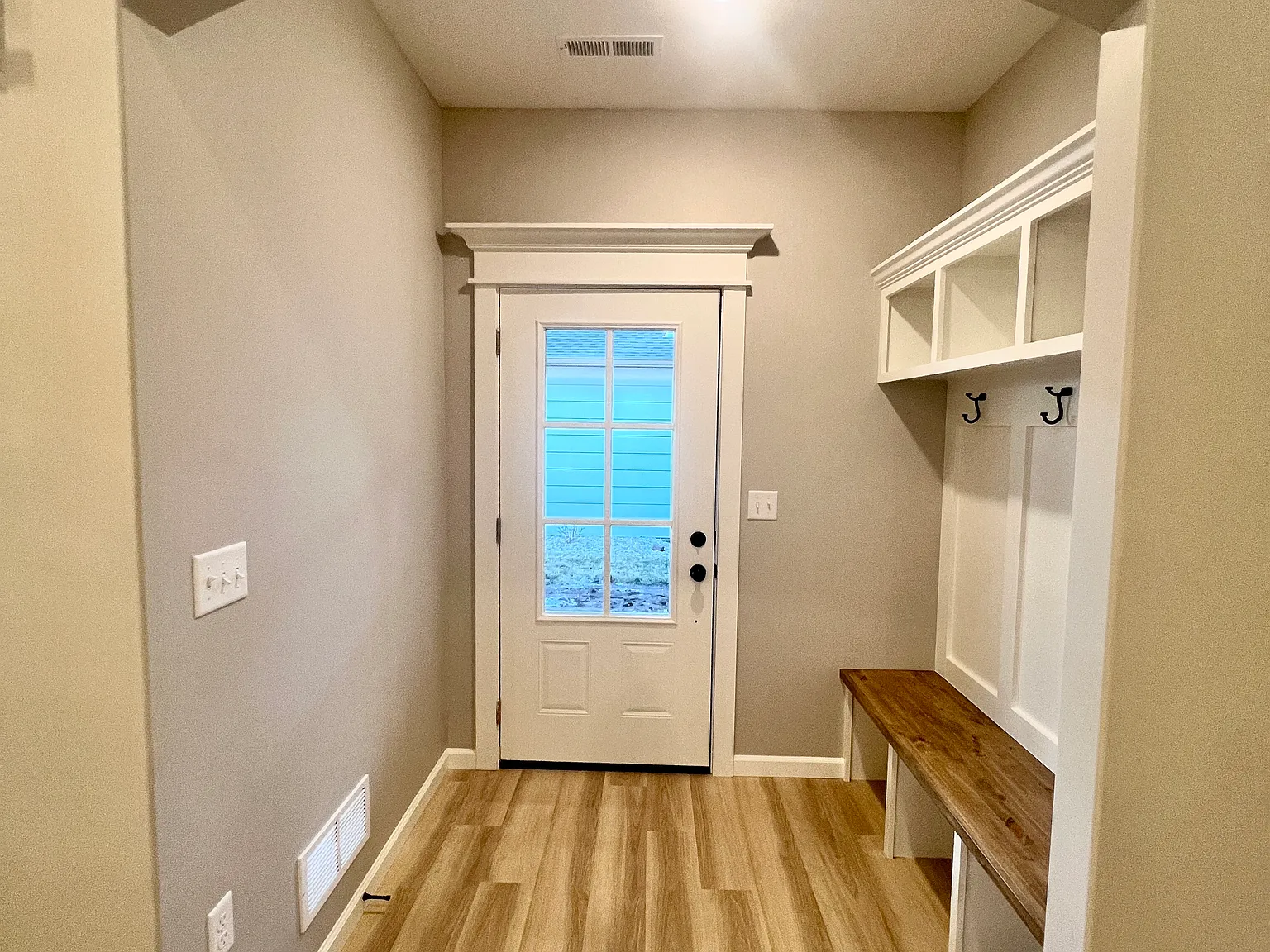 3 bed, 1446 sqft, $2,300 — Photo 2
