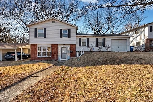 1st image of 3217 Bristol Hall Dr