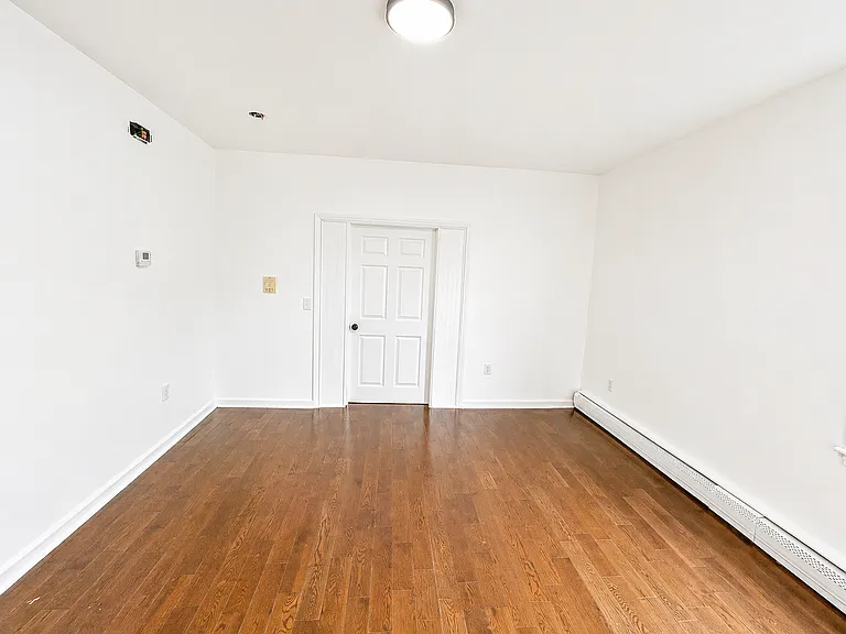 453 14th Ave #2 — Photo 8