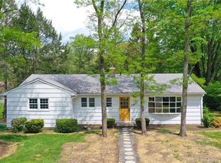 45 White Oak Rd, Woodbury, CT 06798