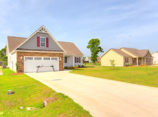 262 Rowland Dr, Richlands, NC 28574