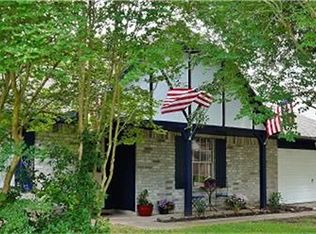 404 Country Ln, League City, TX 77573